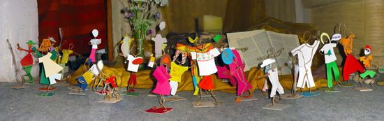  Pour habiter cette arche, chacun avait créé sa figurine à son image
